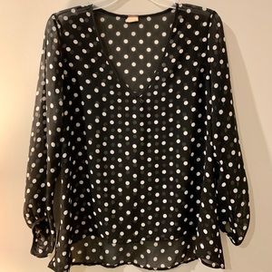 Black & white polka dot top